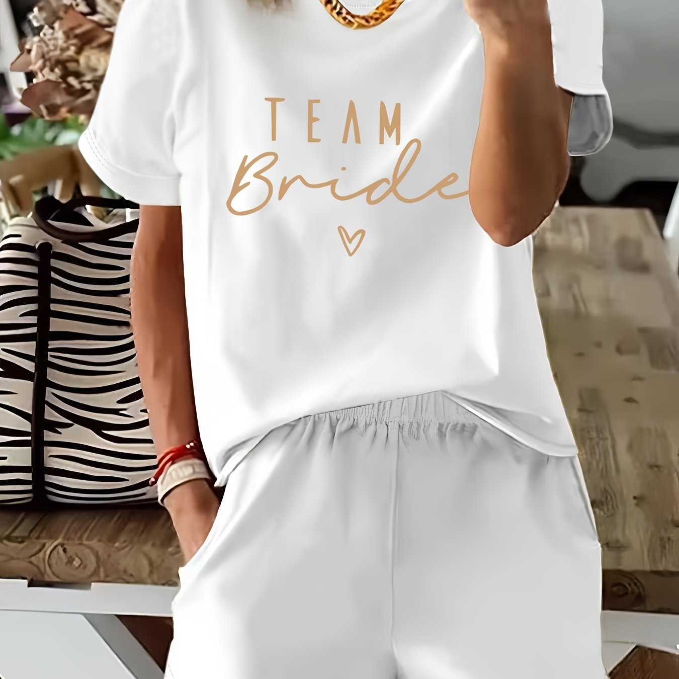 2pcsSet with Letter Print T-Shirt Top and Shorts