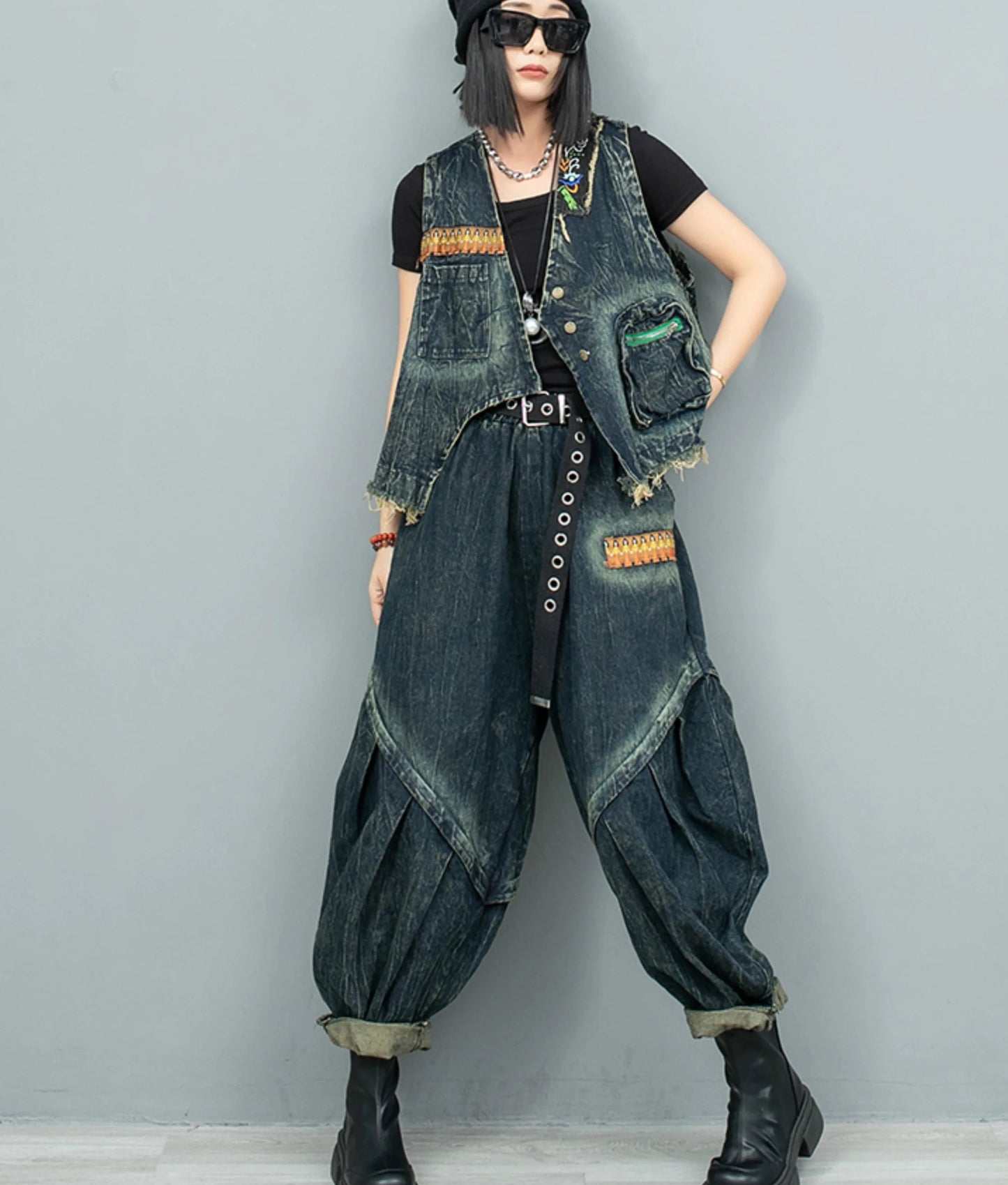 Blue Moon Fashion New Retro Ethnic Style Embroidery Denim Two-piece Set