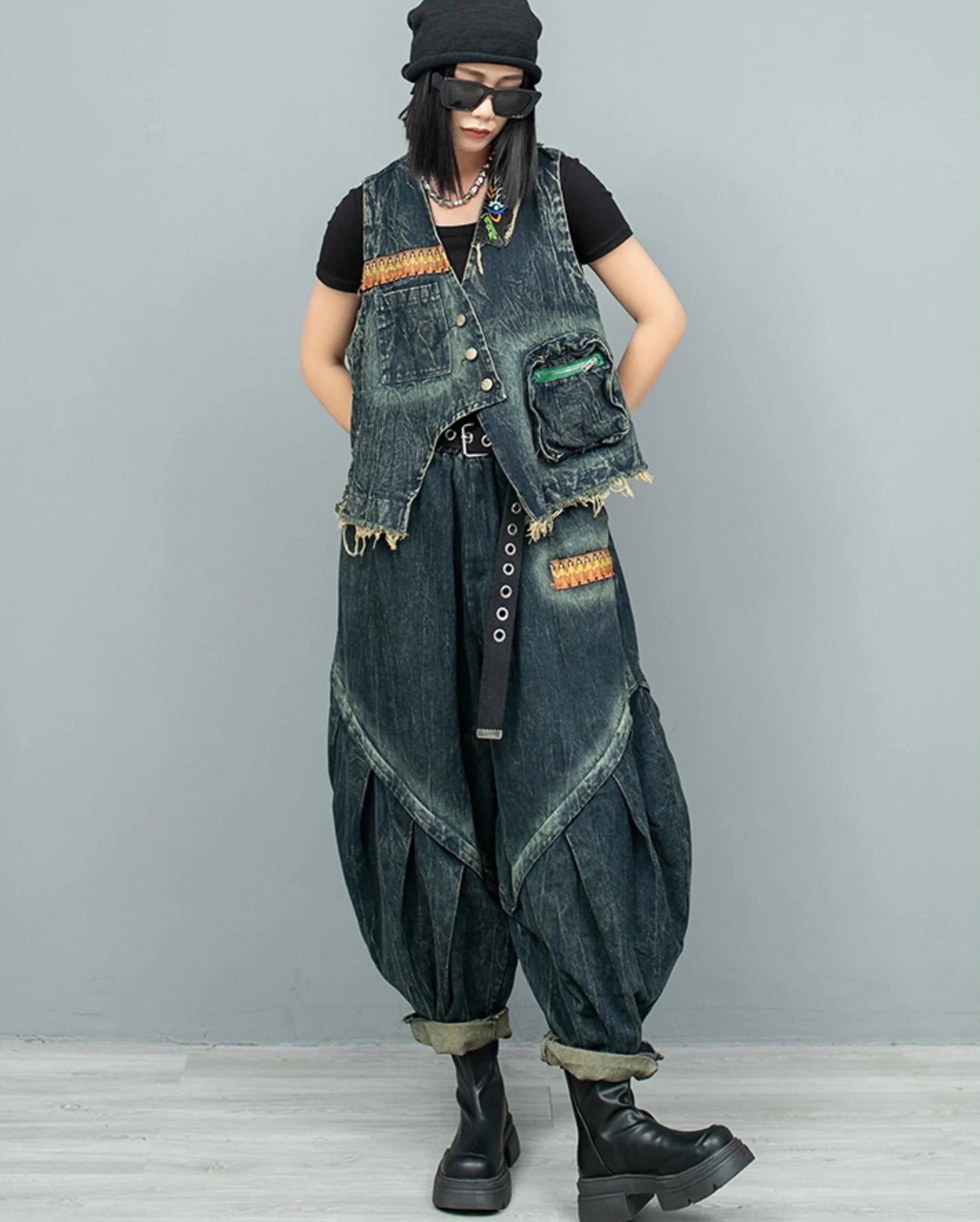 Blue Moon Fashion New Retro Ethnic Style Embroidery Denim Two-piece Set